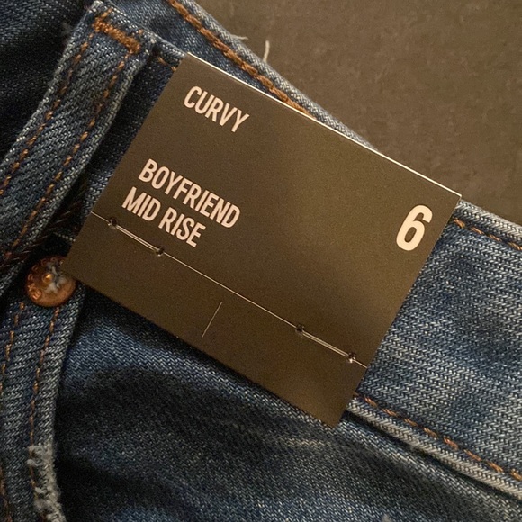 EXPRESS Curvy Mid Rise Button Fly Boyfriend Jean Shorts - Picture 7 of 7